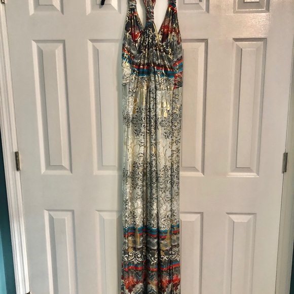Shoreline Metallic Halter Maxi Dress - Beautiful! - Picture 5 of 8